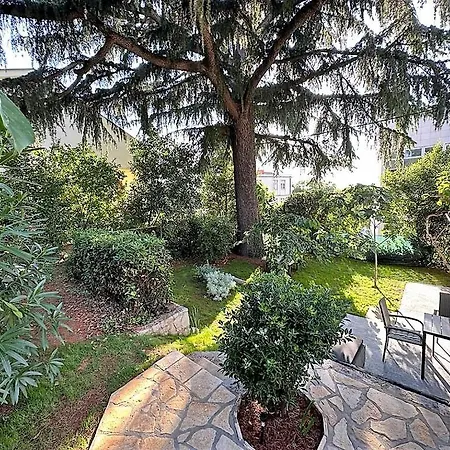 Apartment With Garden In The City Center Pula